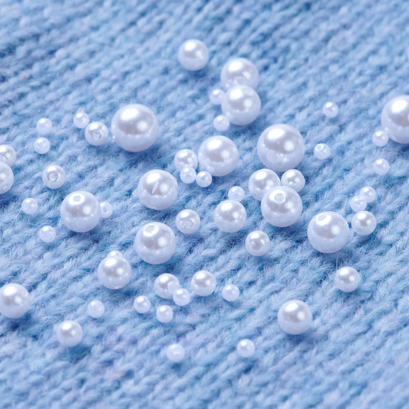 Plastikperlen in Schachtel
