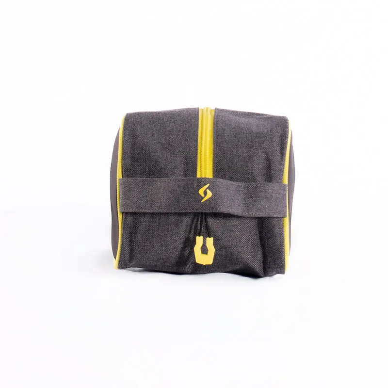 Trail Black Toiletry
