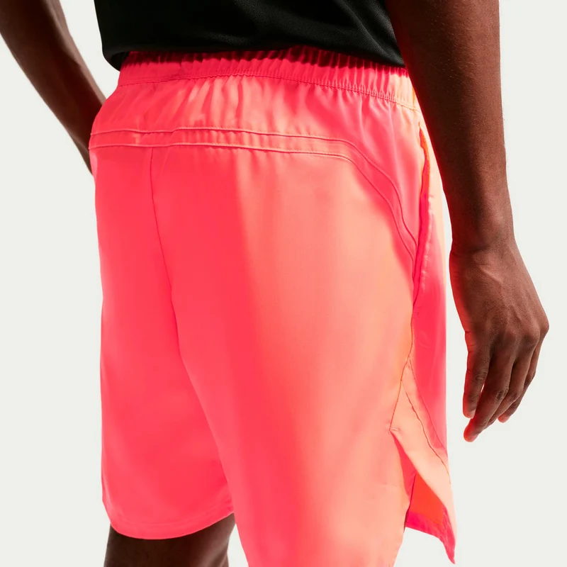 Court Victory Dri-Fit 7in Shorts Herren - koralle, schwarz