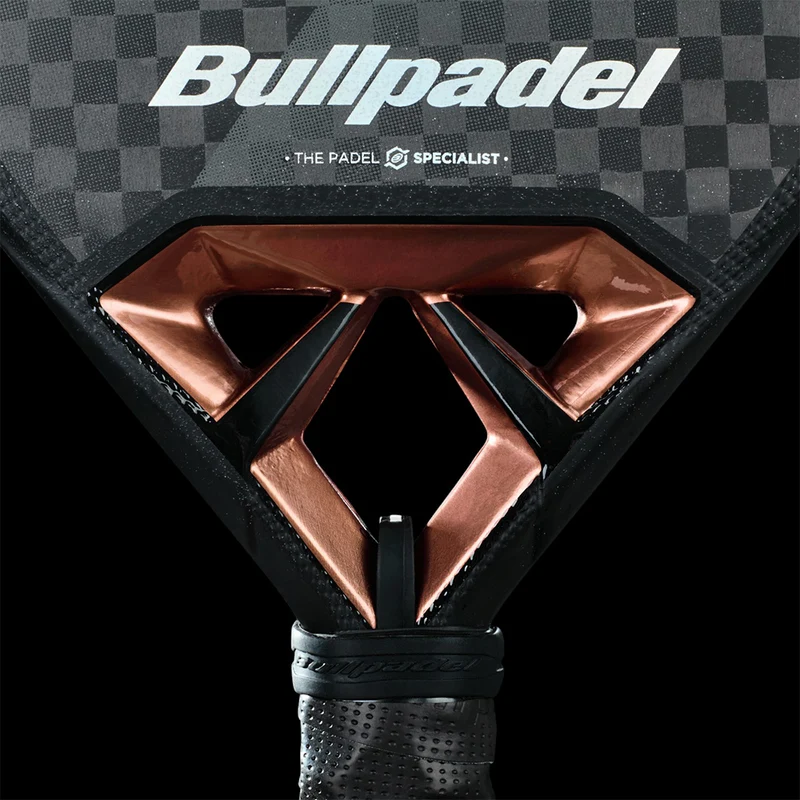 BULLPADEL VERTEX 04 2025 JUAN TELLO (Pala)