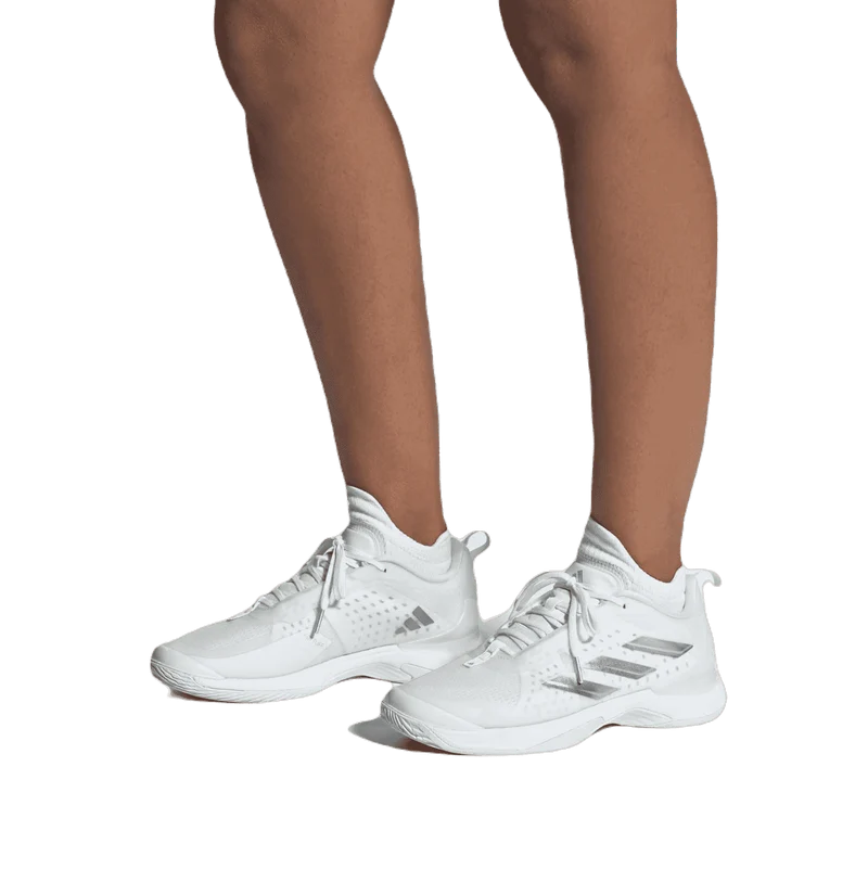 Adidas Avacourt Shoes (Cloud White/Silver Metallic/Cloud White)