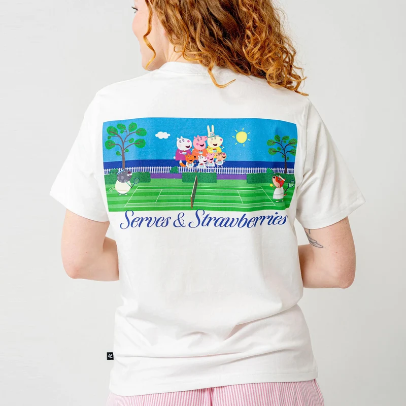 Peppa Pig Serves & Strawberries – '94 Campus T-Shirt Unisex - weiß
