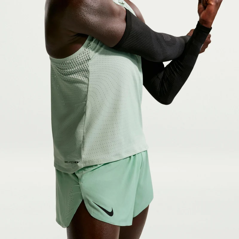AeroSwift Laufshorts Herren - oliv, schwarz