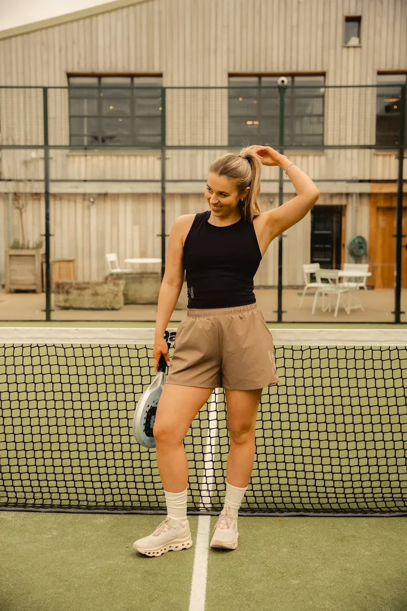 Cuera Oncourt Cropped Tank Top (Black)