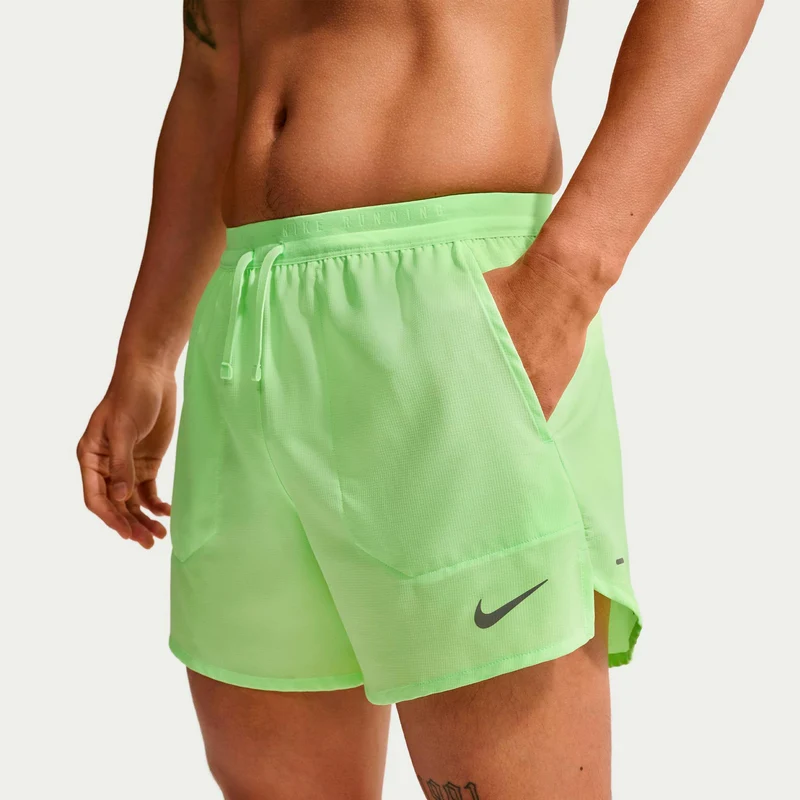 STRIDE 5IN Laufshorts Herren - hellgrün, silber